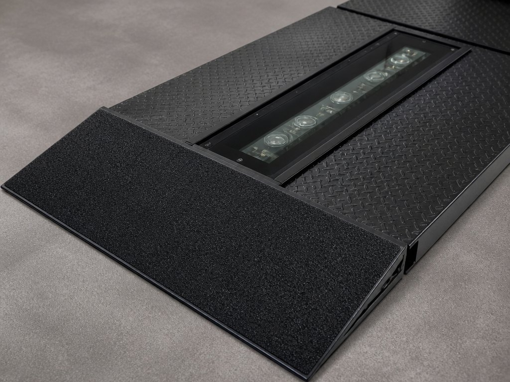 Sealed scanning strip detail